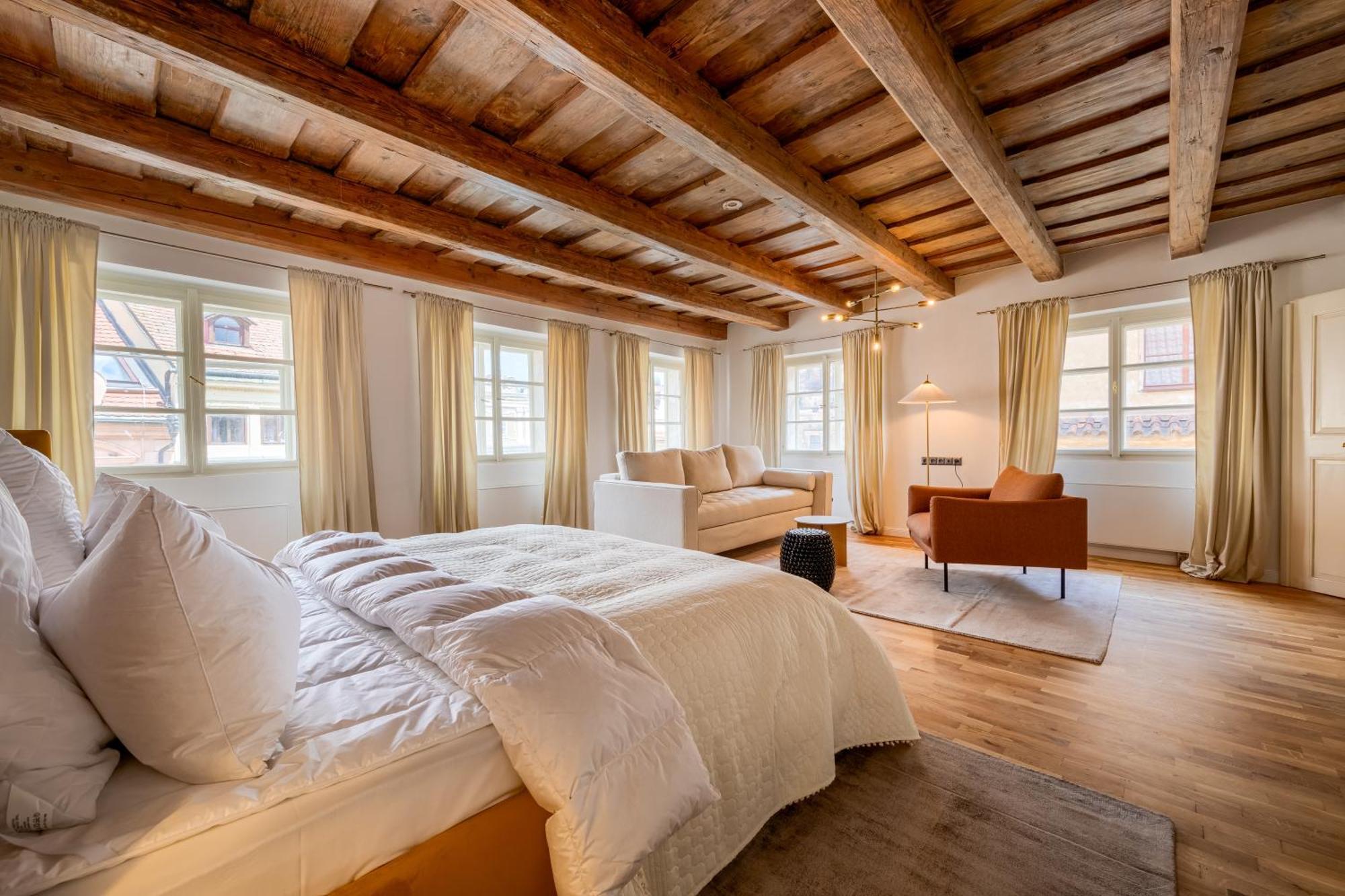 Deluxe Zimmer mit Kingsize-Bett